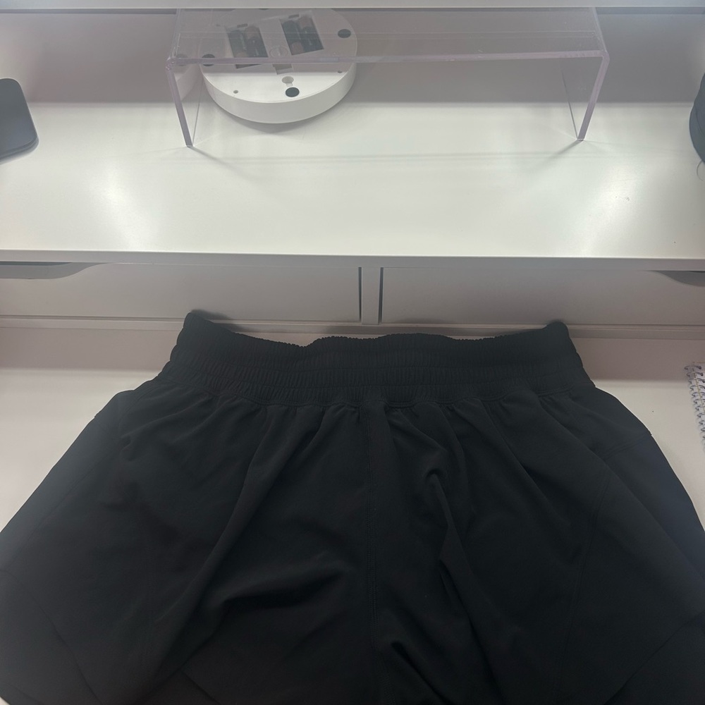 Lululemon Shake It Out HR Shorts 2.5”